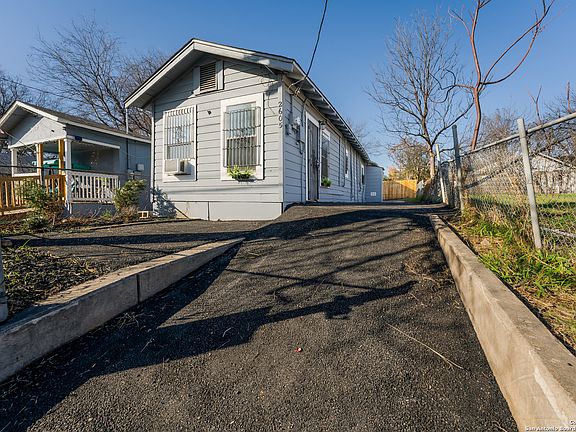 2nd image of 2605 GUADALUPE ST