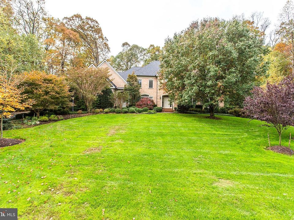 1st image of 10499 Patrician Woods Ct