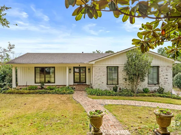 6 Spring Hill Ct, Mobile, AL 36608