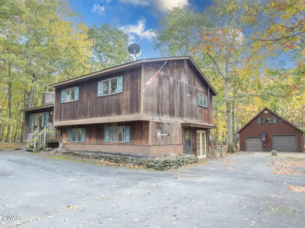 225 Wild Meadow Dr, Milford, PA 18337
