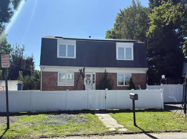 41 Rosalind Ave, Pleasantville, NY 10570