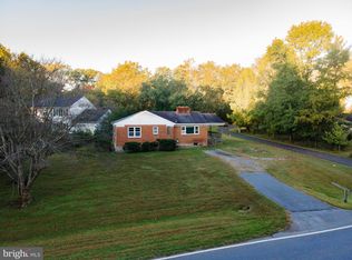 16730 Cashell Rd, Rockville, MD 20853