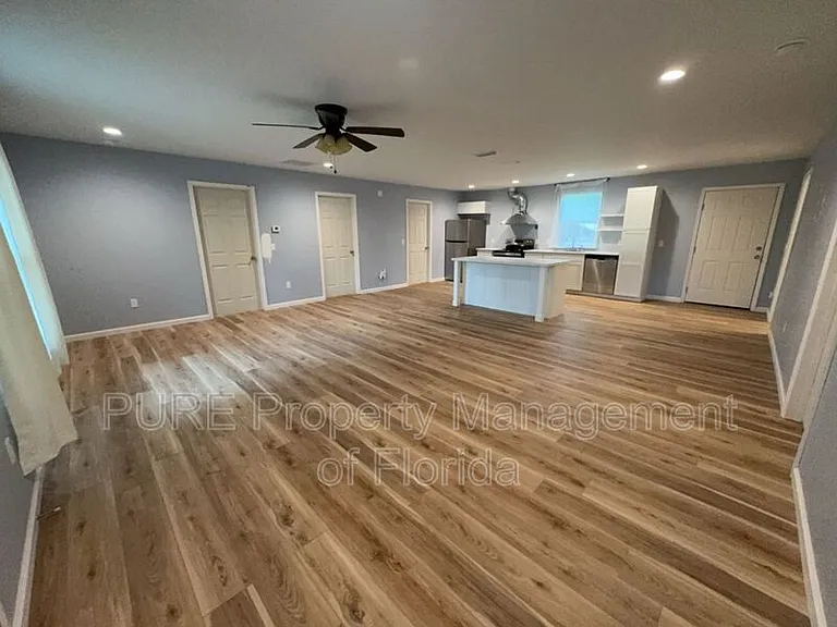 11330 NE 66th Ln — Photo 11