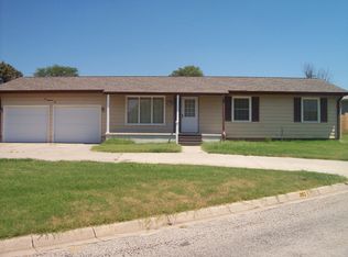 202 E Broome St, Lincoln, KS 67455
