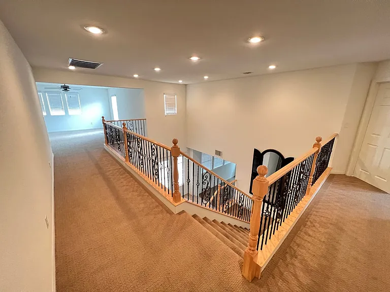 742 Canary Wharf Dr — Photo 22
