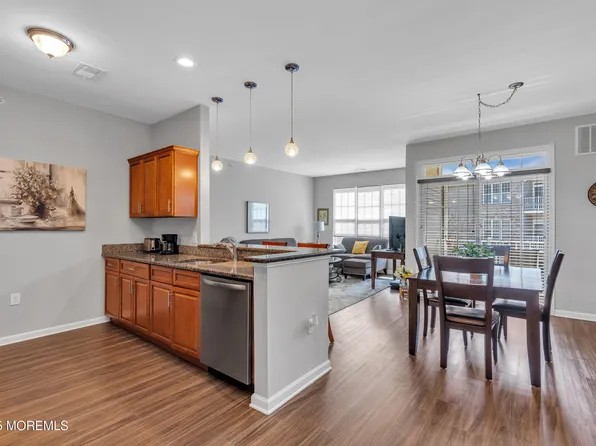 137 Sophee Lane, Lakewood, NJ 08701