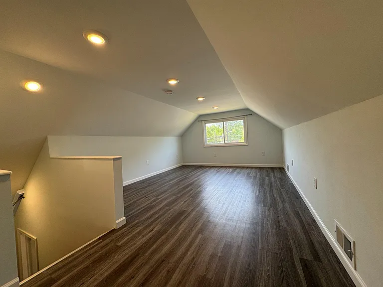 9405 Rhode Island Ave — Photo 20