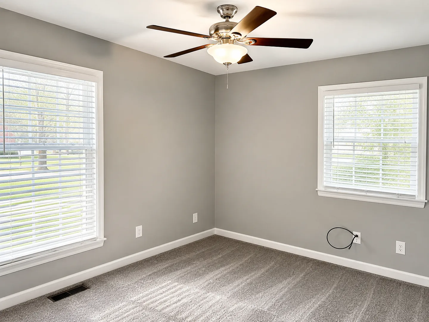 Heart of Middletown Home! — Photo 2
