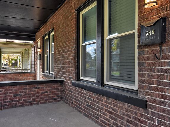 3rd image of 549-551 Fairwood Ave