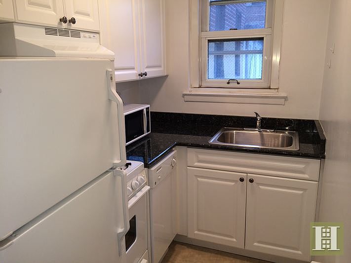 2nd image of 201 E 19th St APT 4M