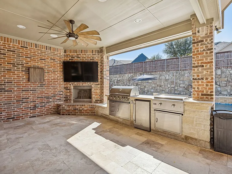 701 Cherrywood Dr — Photo 34