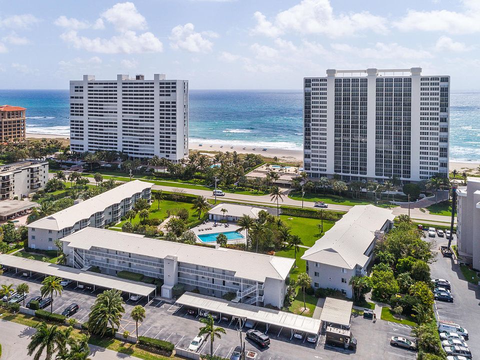 2nd image of 2760 Banyan Rd APT 32A