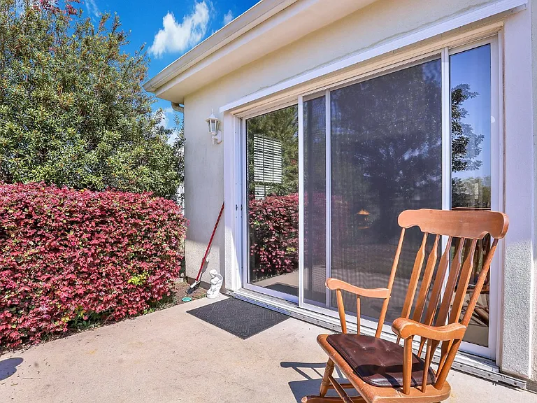 16 Plum Ct — Photo 31