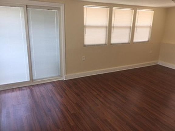 2nd image of 2108 N Keeler Ave #2