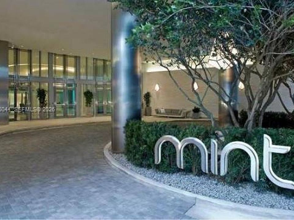 1st image of 92 SW 3rd St APT 3606