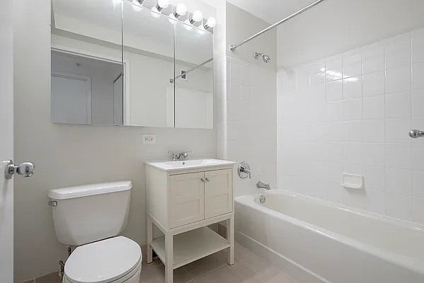 Rented by R New York | media 19