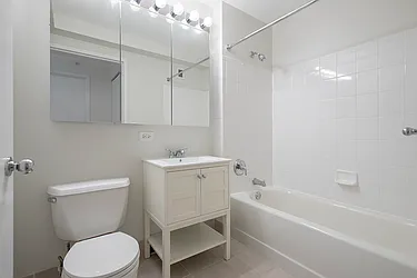 Rented by R New York