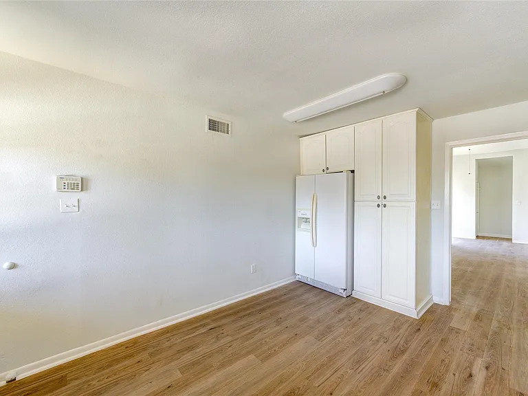 6401 Deihl Rd #505 — Photo 7