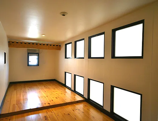 Rented by Bold New York | media 18