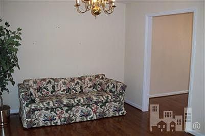 2nd image of 10021 S Olde Towne Wynd SE