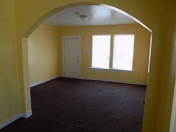 4th image of 1021 S 12th Ave
