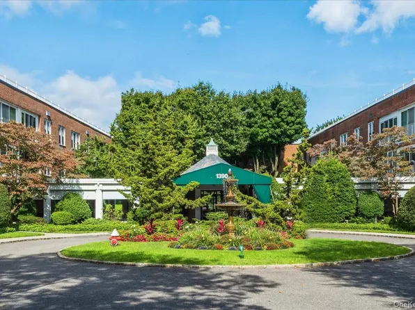 1390 Broadway #222, Hewlett, NY 11557