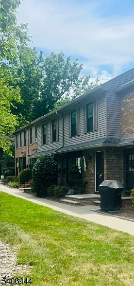 181 Long Hill Rd #I2