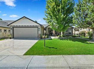 6615 E Greens Dr, Nampa, ID 83687