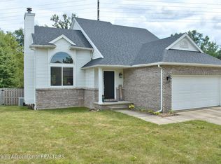 1541 Downing St, Haslett, MI 48840