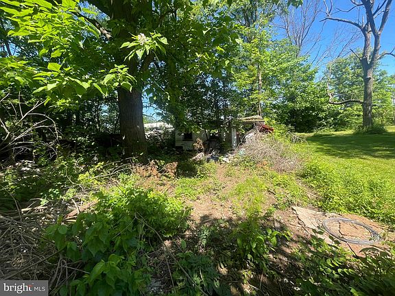 4th image of 635 Elroy Rd