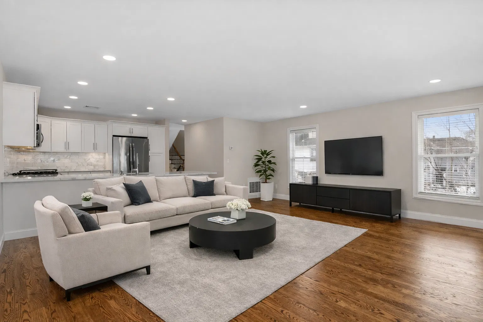 4 bed, 3.5 bath, $6,100 — Photo 4