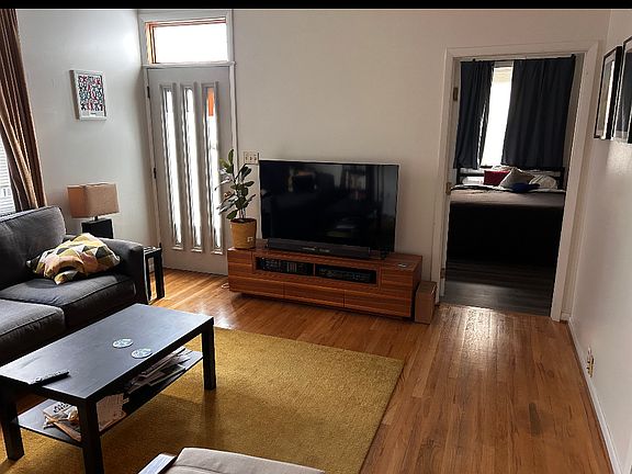 3rd image of 2958 Deckebach Ave #1