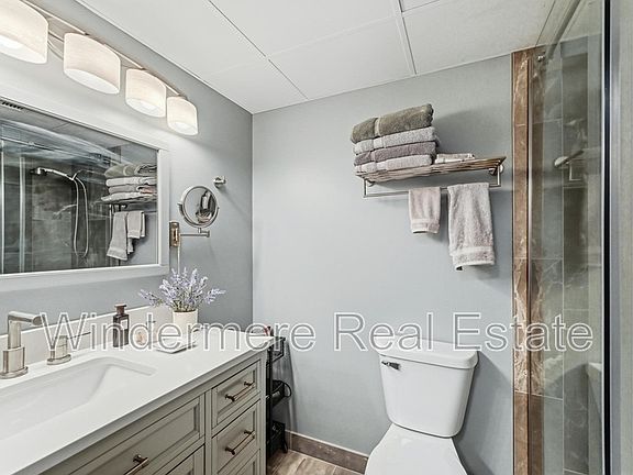 4th image of 220 Broadway Ave S #220