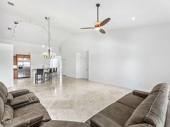 5th image of 129 Lancha Cir APT 203