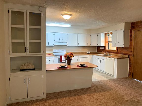 5th image of 296 Lynnwood Dr