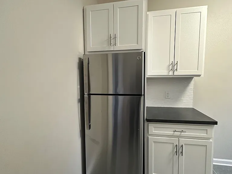 123-126 Corbin Ave #202 — Photo 5