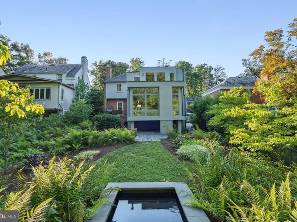 6617 31st St NW, Washington, DC 20015