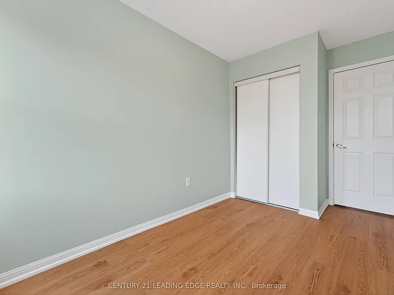 64 Ferguson St — Photo 37
