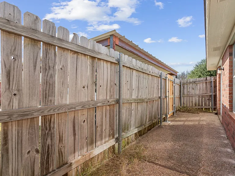 10316 Hyacinth Ln #B — Photo 22