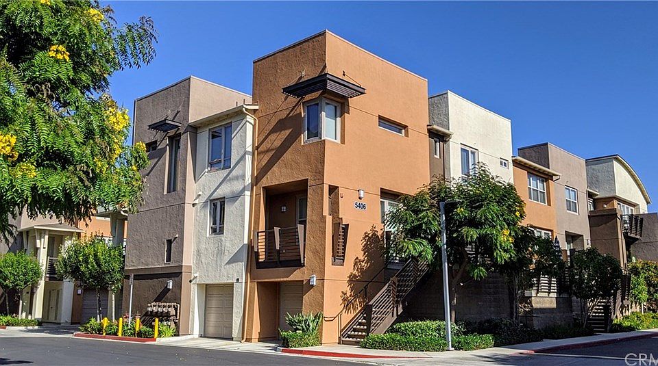 2nd image of 5406 W 149th Pl Unit 1