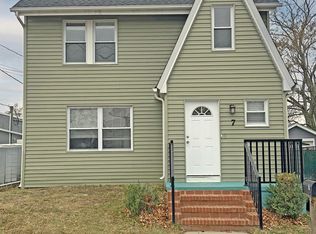 7 Lake Dr, Oceanport, NJ 07757