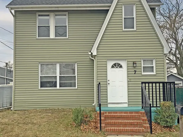 7 Lake Drive, Oceanport, NJ 07757