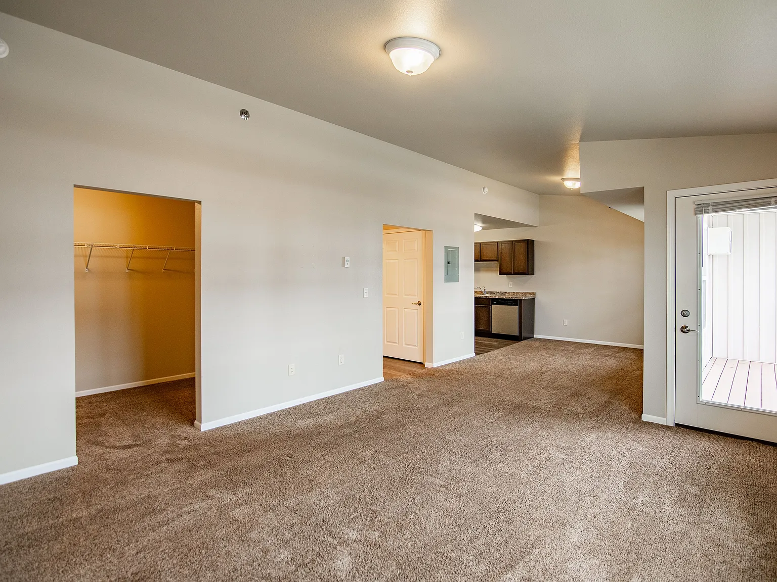 Creekside at Osgood Apartments — Photo 3