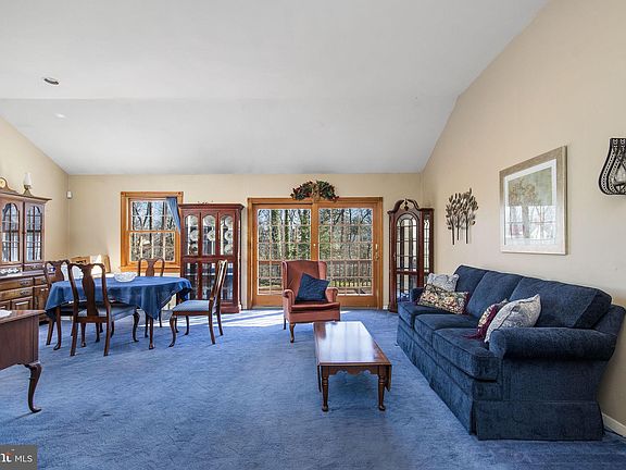 5th image of 115 Kenwood Dr