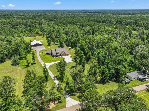 27605 Patterson Rd, Springfield, LA 70462