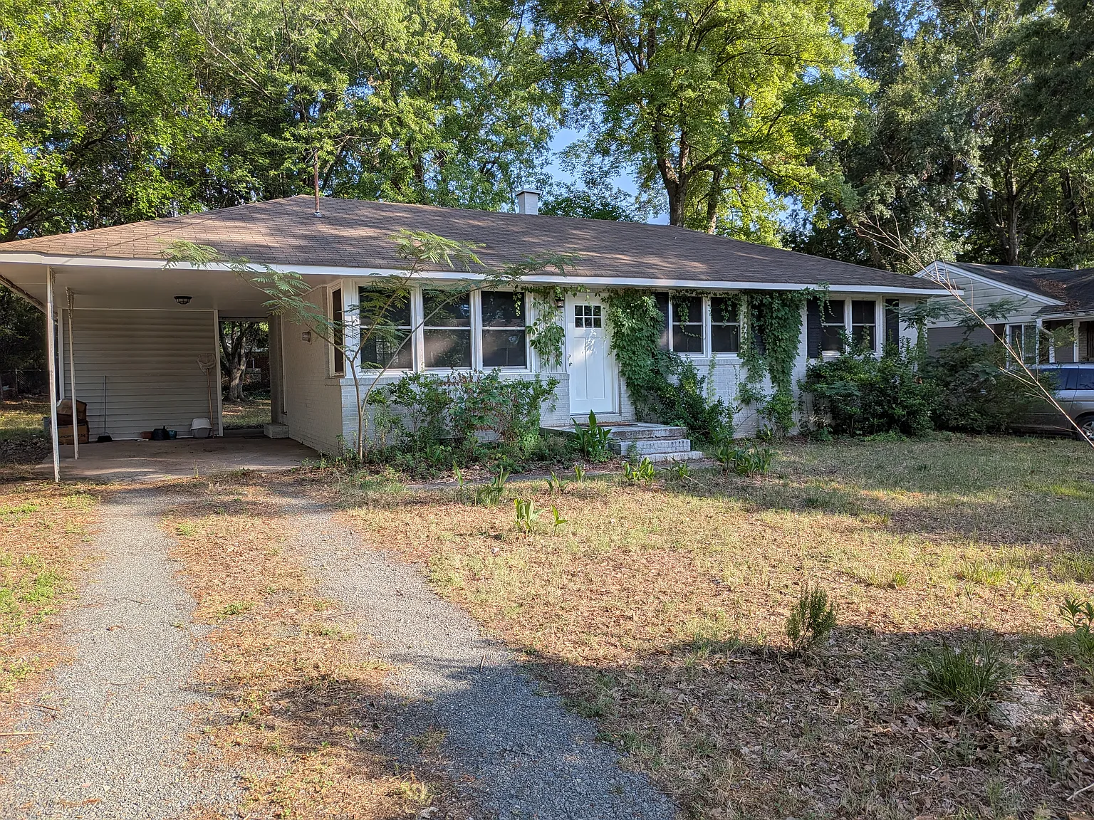 3 bed, 1050 sqft, $1,810 — Photo 1