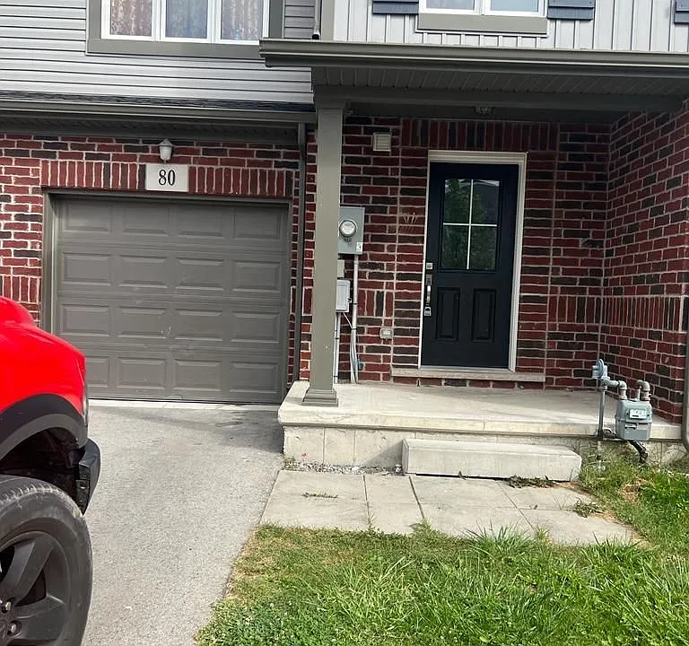 80 Monarch St