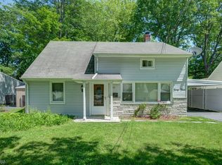 35 Hunterdon Rd, West Orange, NJ 07052