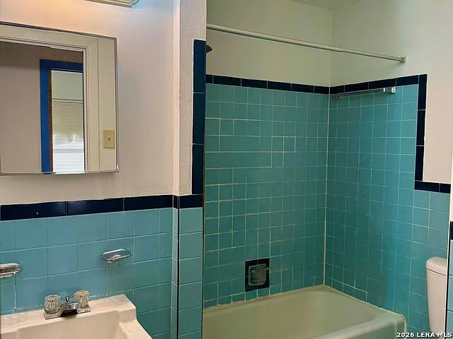 2423 Spicewood — Photo 10