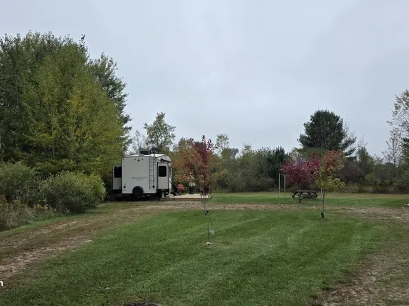 2407 Rothbury Ct #2408, Gladwin, MI 48624